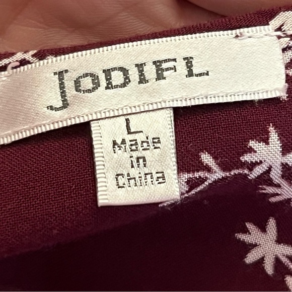 JODIFL Burgundy Floral Blouse - Picture 9 of 9